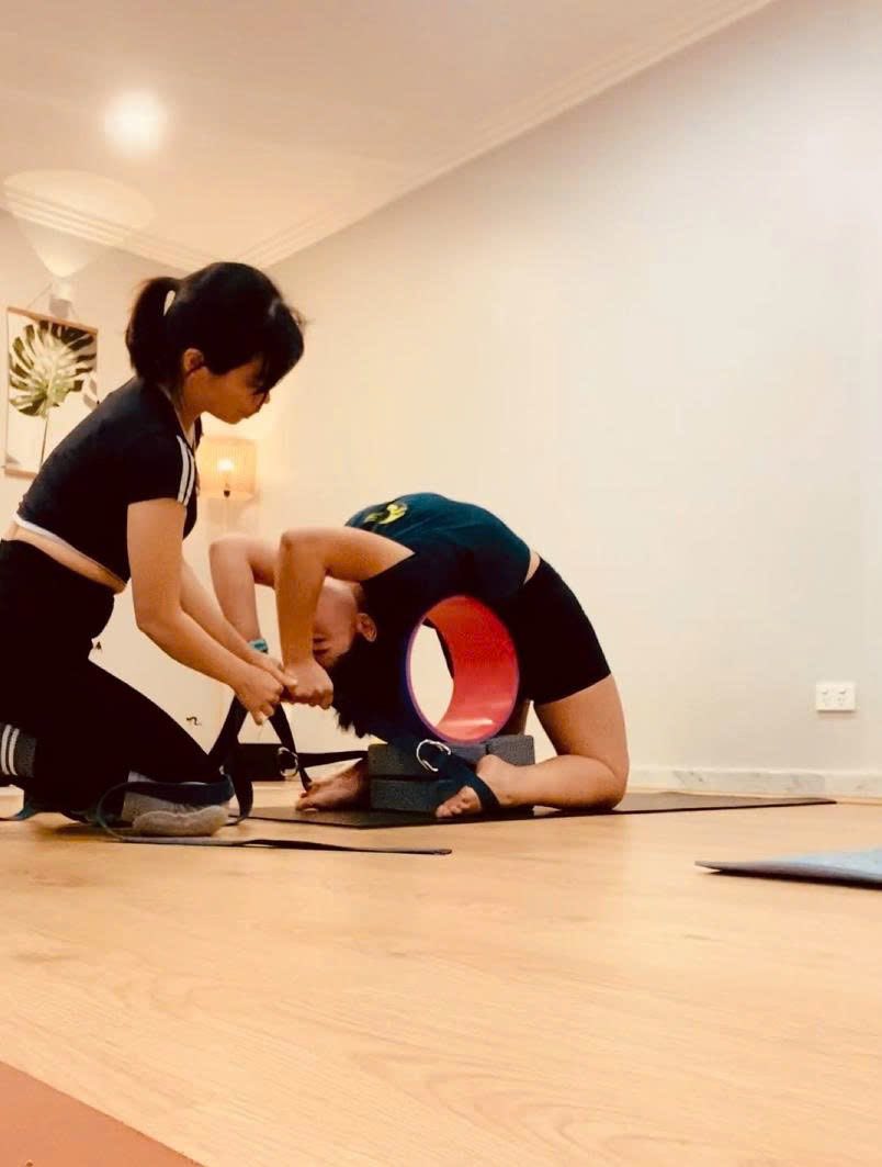 HLV Hoàng Lan yoga bầu